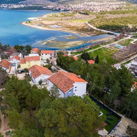 빌라 Ivanovi Dvori - Seven Bedroom With Private Pool 벤코바츠