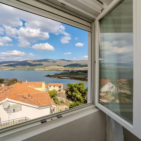 Ivanovi Dvori - Seven Bedroom With Private Pool
