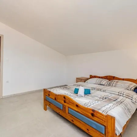 빌라 Ivanovi Dvori - Seven Bedroom With Private Pool *