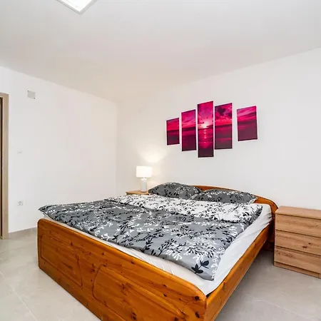 Ivanovi Dvori - Seven Bedroom With Private Pool 빌라 *