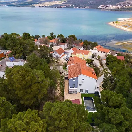 Ivanovi Dvori - Seven Bedroom With Private Pool 빌라