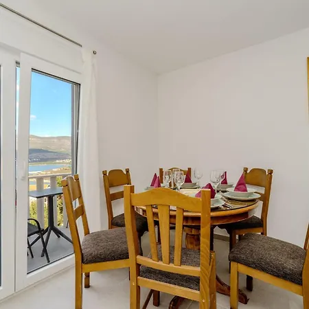 Ivanovi Dvori - Seven Bedroom With Private Pool 빌라 벤코바츠